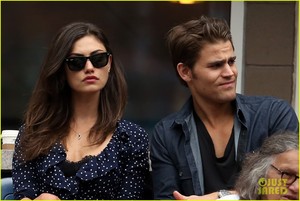  Paul Wesley and Phoebe Tonkin Couple Up for the U.S. Open!