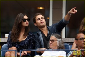  Paul Wesley and Phoebe Tonkin Couple Up for the U.S. Open!