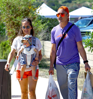  Robert Downey Jr and Susan Downey take their daughter Avri Downey out to the Farmer’s market