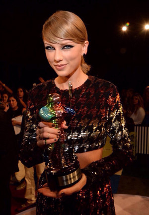  Taylor at VMAs