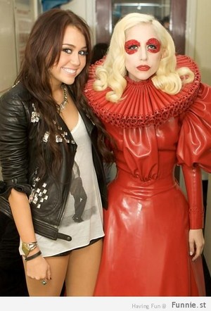  miley cyrus got her michael jackson chemise on with lady gaga