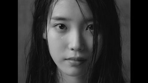  [CAPS] [Teaser 1] iu - The mandi, shower