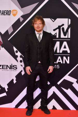  MTV EMA's 2015