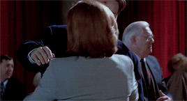  mulder and scully hugs