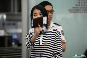 150912 IU at Hong Kong Airport Returning to Korea