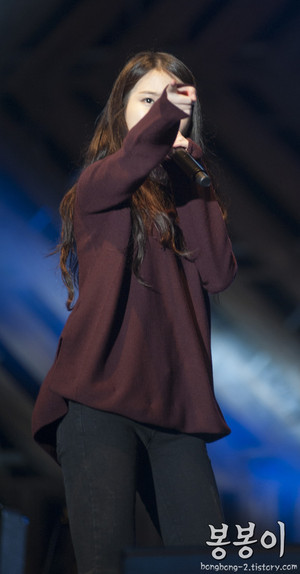  150919 IU at Melody Forest Camp کنسرٹ