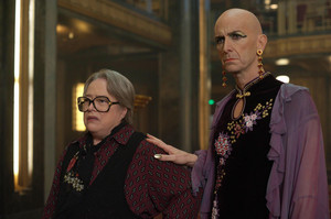  American Horror Story: Hotel "Checking In" (5x01) promotional picture
