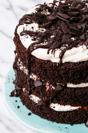  chocolat Cake With Wipped Cream