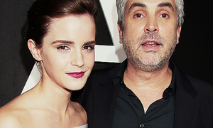  Emma at ‘Gravity’ premiere at AMC لنکن Square Theater
