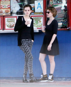  Emma in LA with Liliana