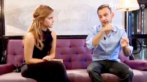  Emma in an interview with Alejandro Amenabar
