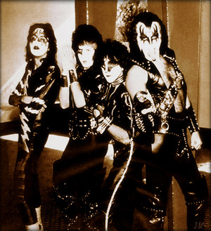  吻乐队（Kiss） ~September 25, 1981