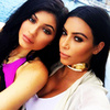  Kylie and Kim biểu tượng