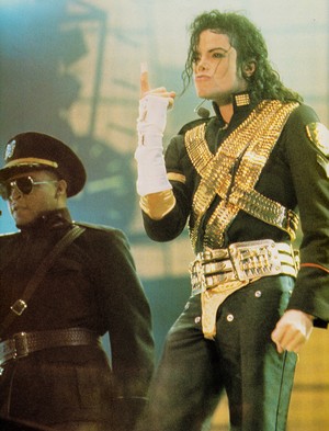  Michael Jackson - HQ Scan - Dangerous Tour