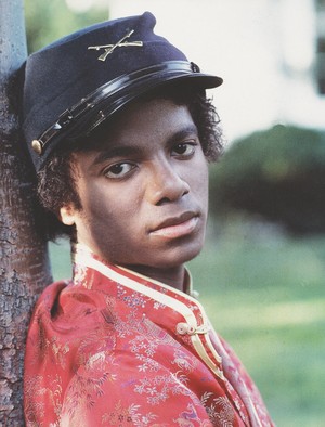 Michael Jackson - HQ Scan - Vandell Cobb Photoshoot for Ebony'1979
