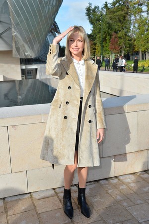  Michelle at Louis Vuitton Fashion Zeigen