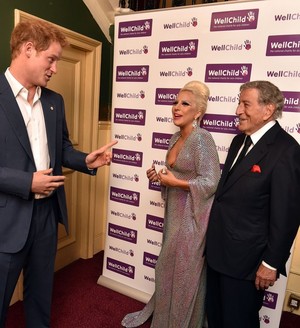  Prince Harry Attends Lady Gaga and Tony Bennett Gala buổi hòa nhạc in Aid of WellChild
