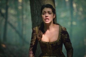  Reign "In A Clearing" (3x05) promotional picture