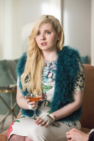  Scream Queens "Chainsaw" (1x03) promotional picture