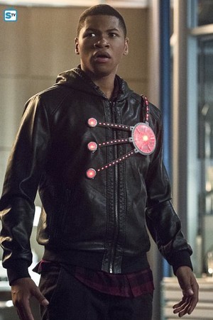 The Flash - Episode 2.04 - The Fury of Firestorm - Promo Pics