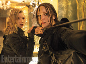  The Hunger Games: Mockingjay - Part 2 promotional picture