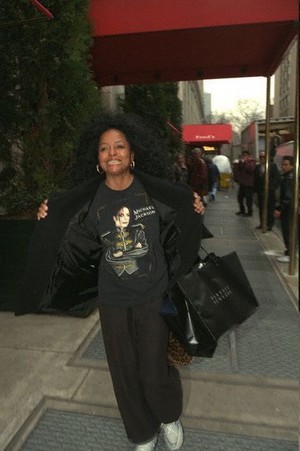  diana ross wears a camicia of michael jackson