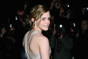  Emma at burberry, बरबरी and Vanity Fair Portraits