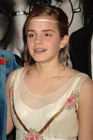  Emma at HP4 UK Premiere
