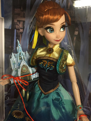  Frozen Fever Limited Edition Anna Doll