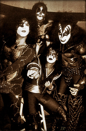  KISS (NYC) January 13, 1976