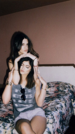  Kylie and Kendall Jenner