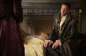  Reign “The Hound and the Hare” (3x07) promotional picture