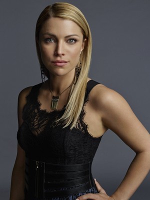  The Vampire Diaries Mary Louise Season 7 Official Portrait