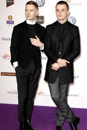  Theo and Adam on the red carpet