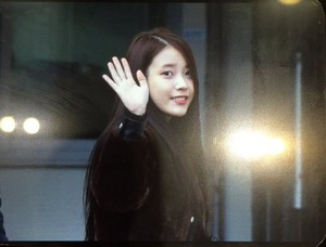  151231 IU Arriving 'CHAT-SHIRE' Encore کنسرٹ
