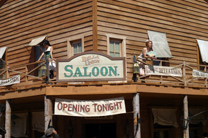 1x06 - Plague - The Bella Union Saloon