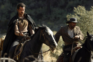  1x07 - Bullock Returns to the Camp - Seth Bullock and Charlie Utter