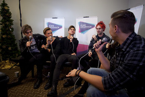 5 Minutes with 5SOS!