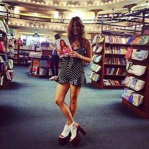  Cande with her book