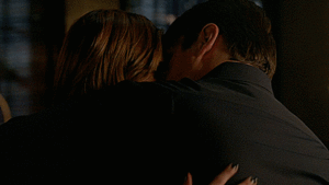  kasteel and Beckett kiss