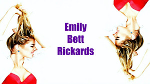  Emily Bett Rickards Hintergrund