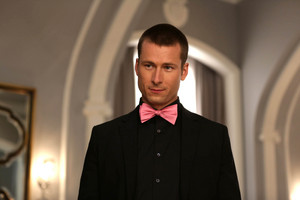  Glen Powell as Chad Radwell in Scream Queens - 'Beware of Young Girls'