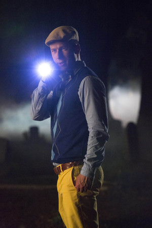  Glen Powell as Chad Radwell in Scream Queens - 'Haunted House'