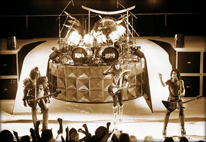  吻乐队（Kiss） (NYC) July 25, 1980 (Unmasked Tour/the Paladium)