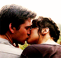 Katniss and Gale - 吻乐队（Kiss）