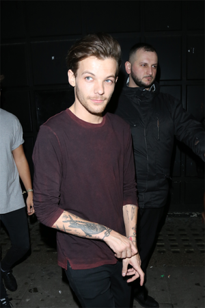  Louis leaving the লন্ডন Edition hotel