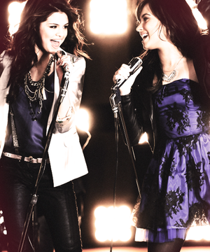 Selena Gomez dan Demi Lovato