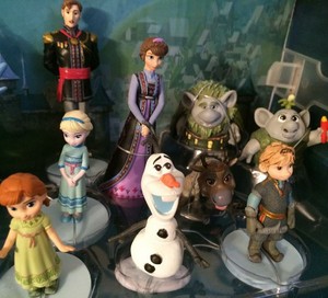 Walt Disney Figurines - Frozen Figures