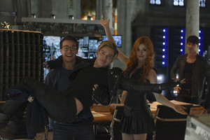  'Shadowhunters' 1x02 The Descent Into Hell Is Easy (behind the scenes)
