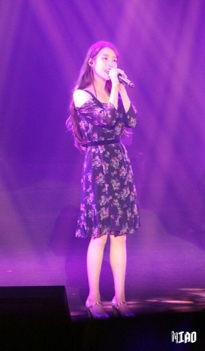  160110 iu at IandU concierto in Taipei
